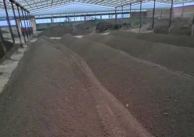 生態(tài)有機肥的綠色革命 福欣瑞生態(tài)有機肥與翻堆機在昆明的生產(chǎn)與應(yīng)用